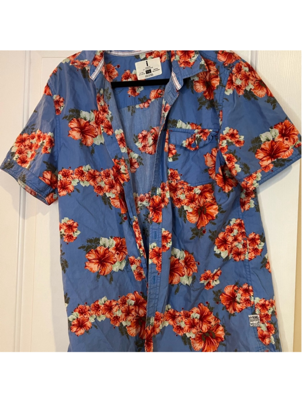 i Jeans by Buffalo Hawaiian Floral Button Down Shirt Large Blue Hibiscus Tropica
